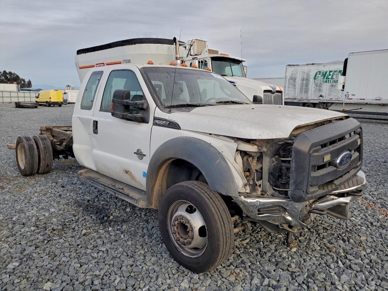 2012 FORD F550 SUPER DUTY TRUCK CAB AND CHASSIS photo 4