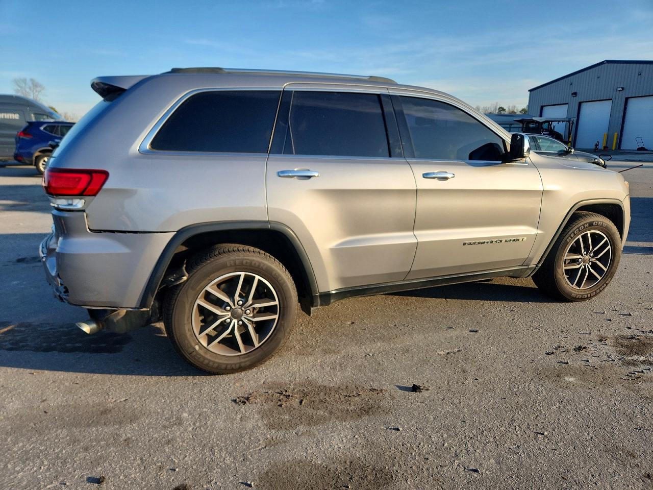 2020 JEEP GRAND CHEROKEE LIMITED photo 3