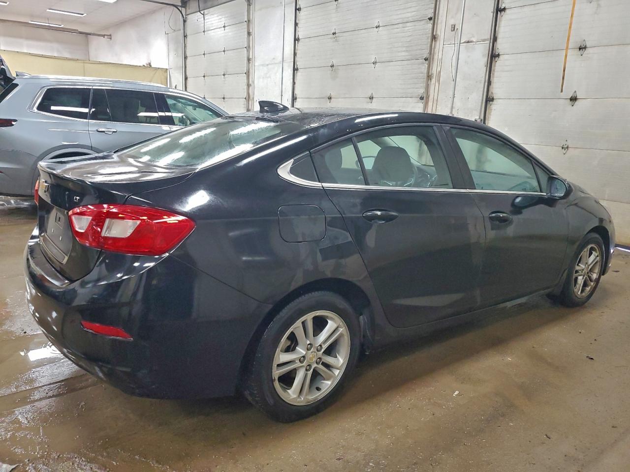 2016 CHEVROLET CRUZE LT photo 3