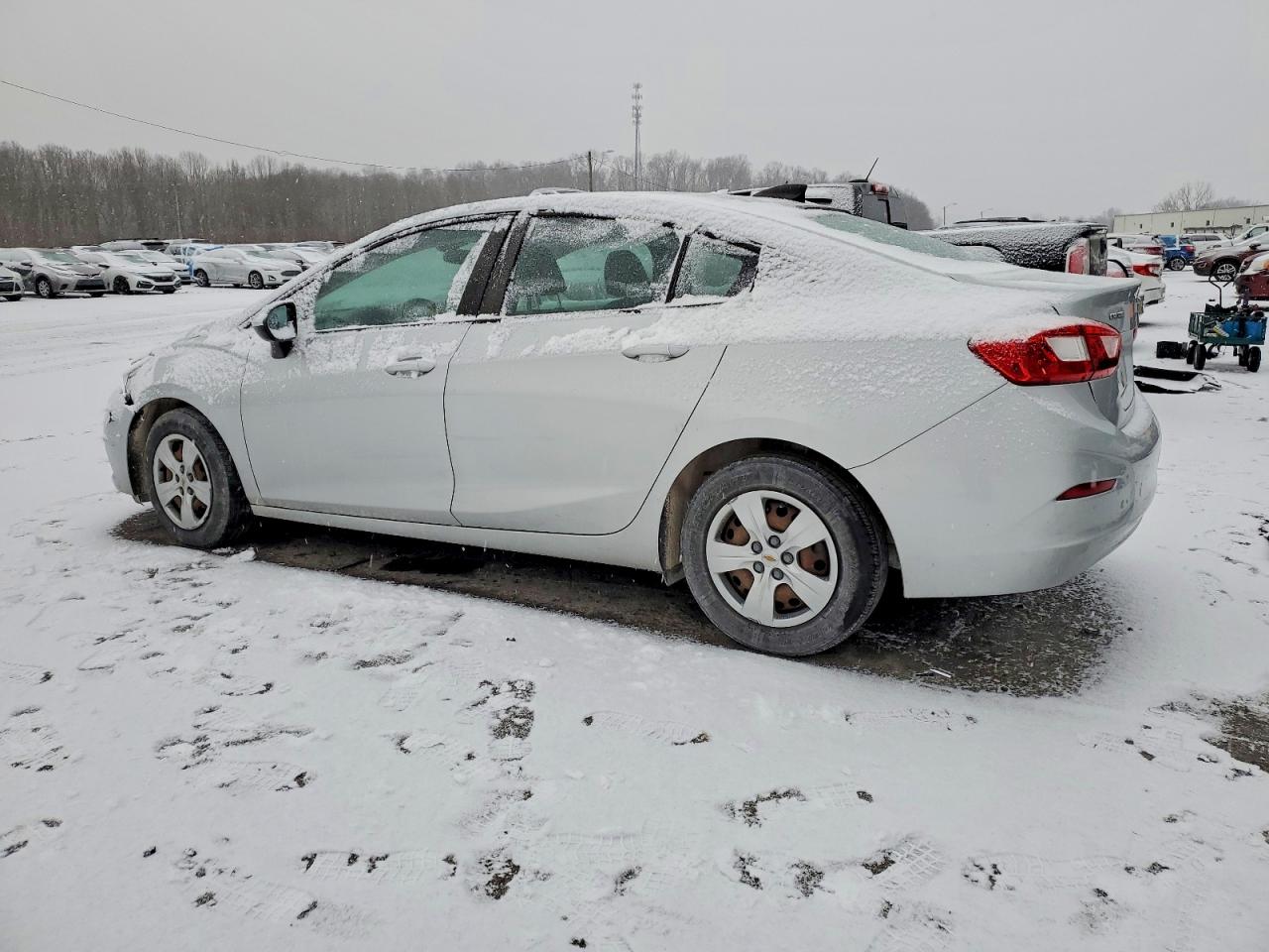 2017 CHEVROLET CRUZE LS photo 3