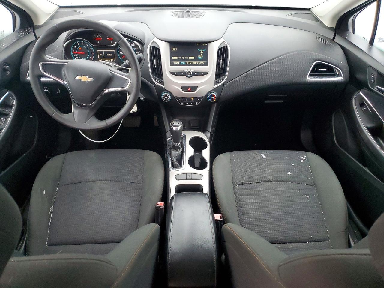 2017 CHEVROLET CRUZE LS photo 15