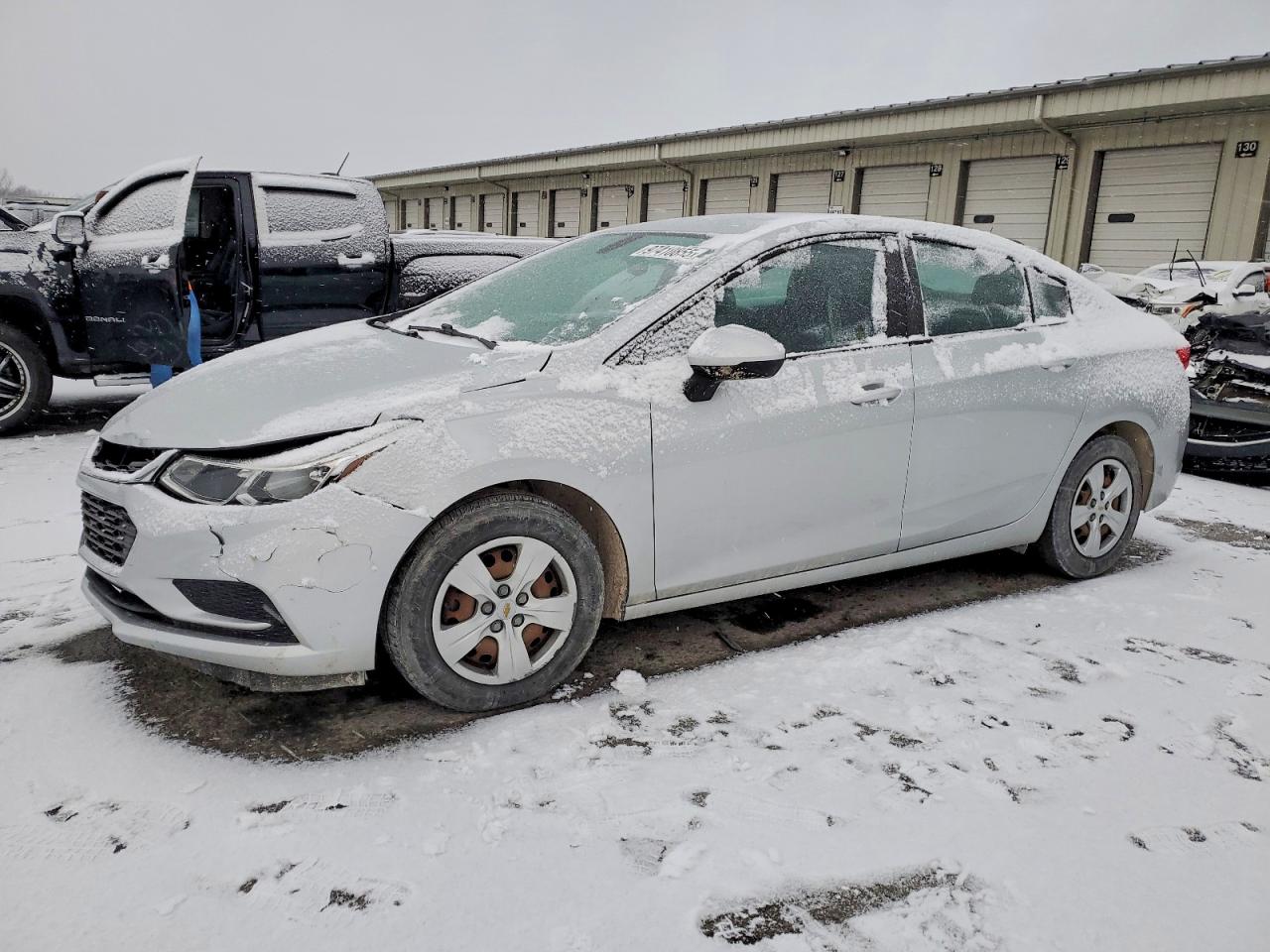 2017 CHEVROLET CRUZE LS photo 2