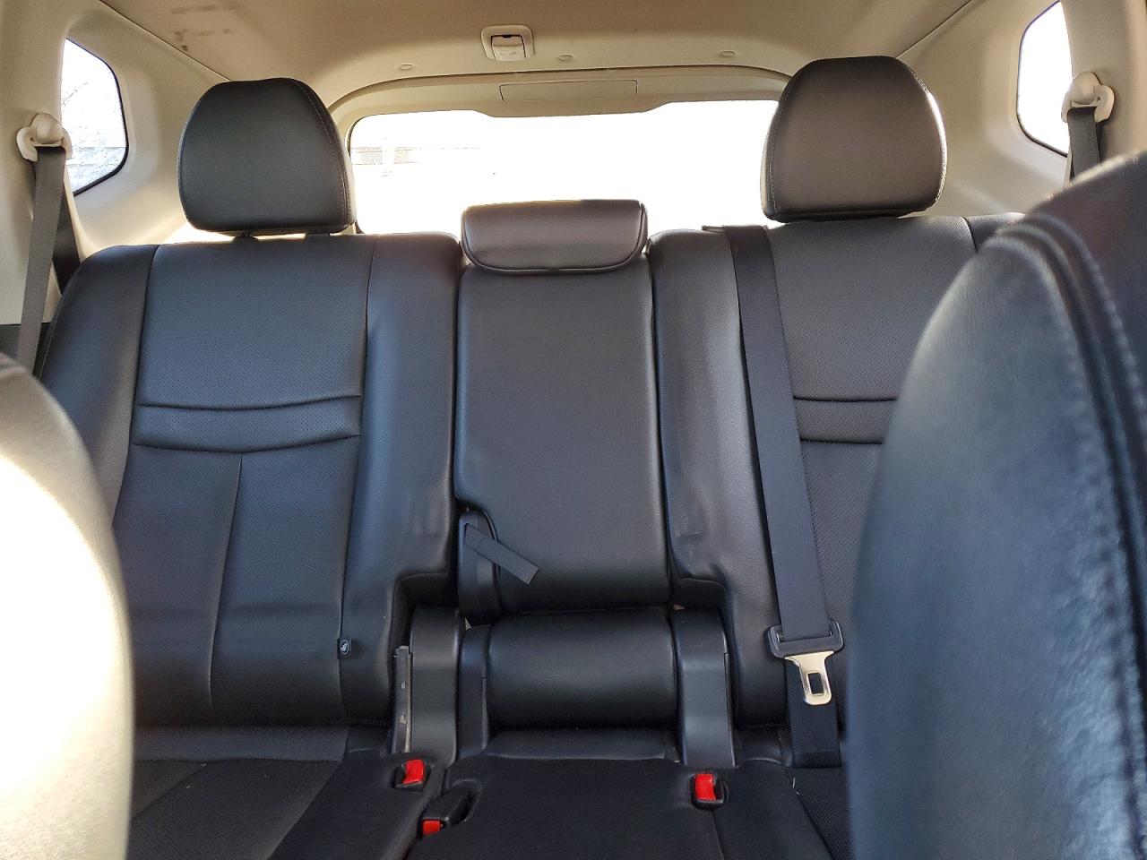 2016 NISSAN ROGUE S photo 10