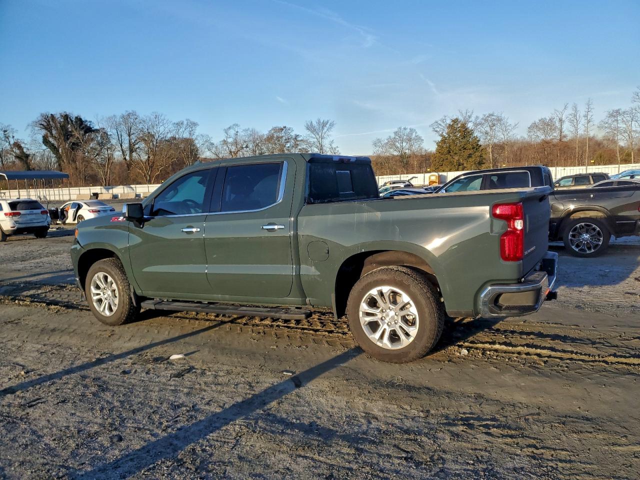 2025 CHEVROLET SILVERADO K1500 LTZ photo 2