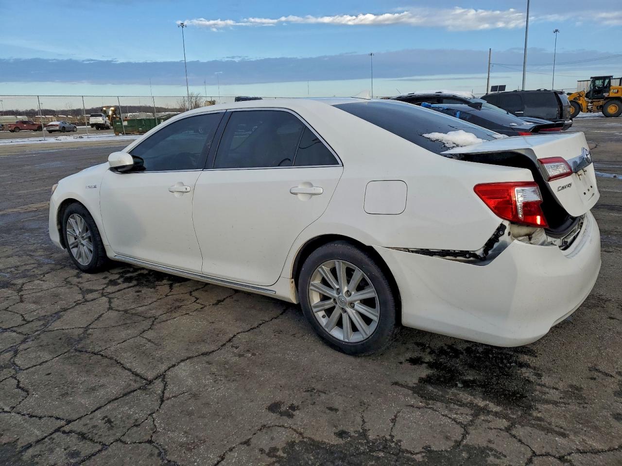 2014 TOYOTA CAMRY HYBRID photo 2