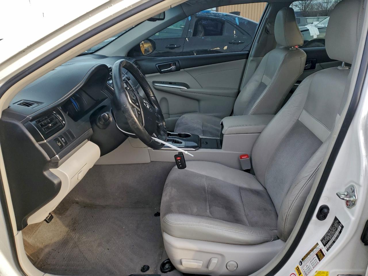 2014 TOYOTA CAMRY HYBRID photo 7