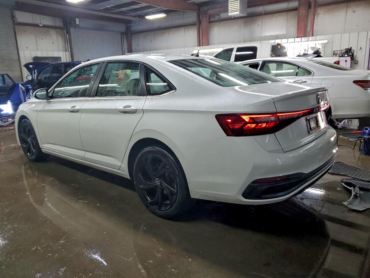2025 VOLKSWAGEN JETTA SE photo 2