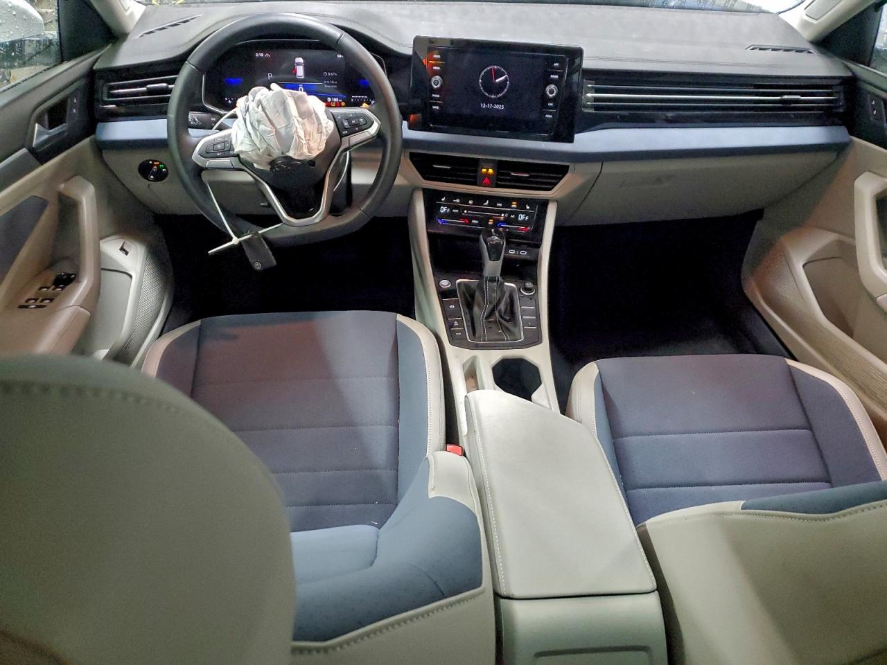 2025 VOLKSWAGEN JETTA SE photo 8
