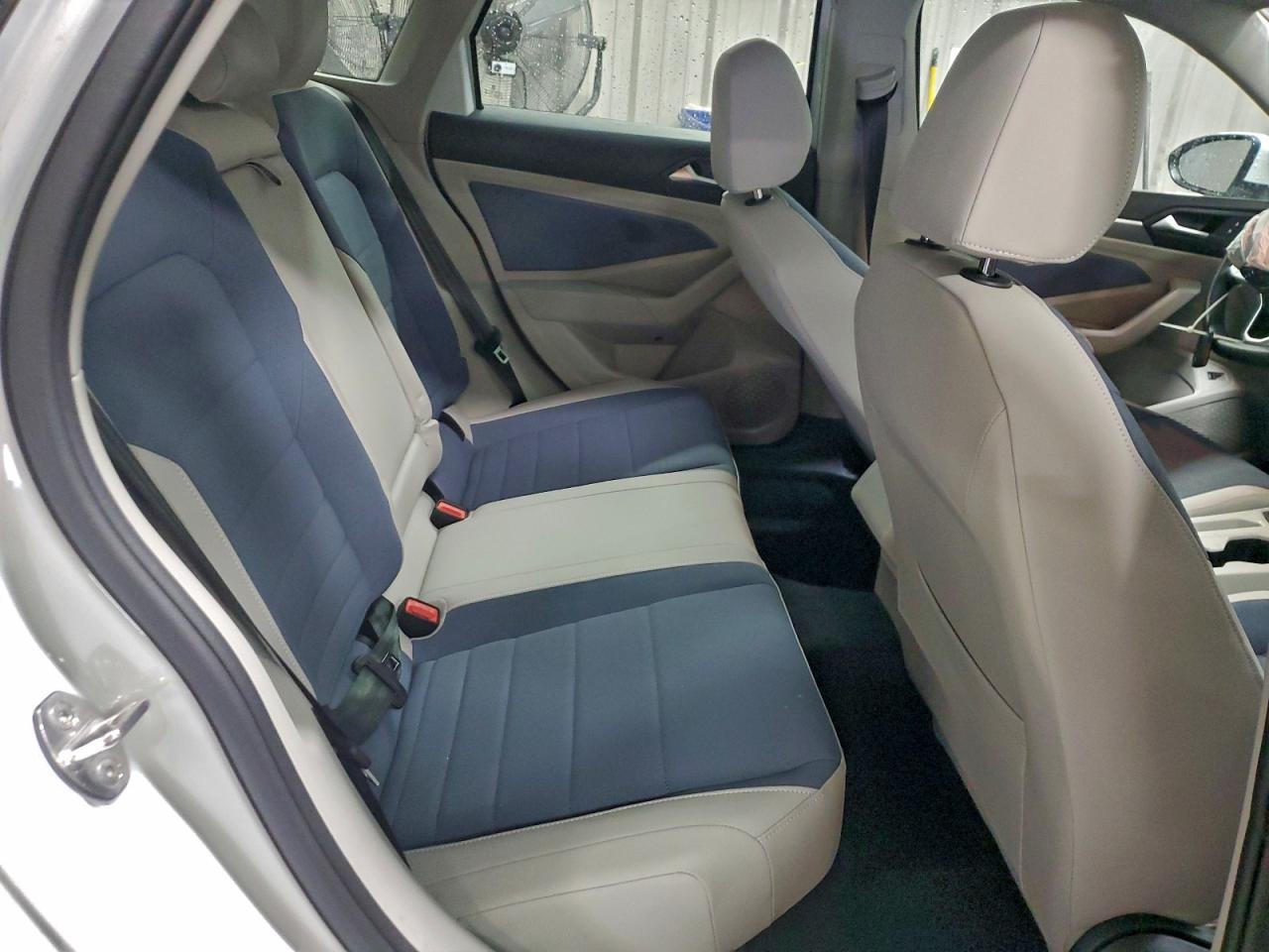 2025 VOLKSWAGEN JETTA SE photo 10
