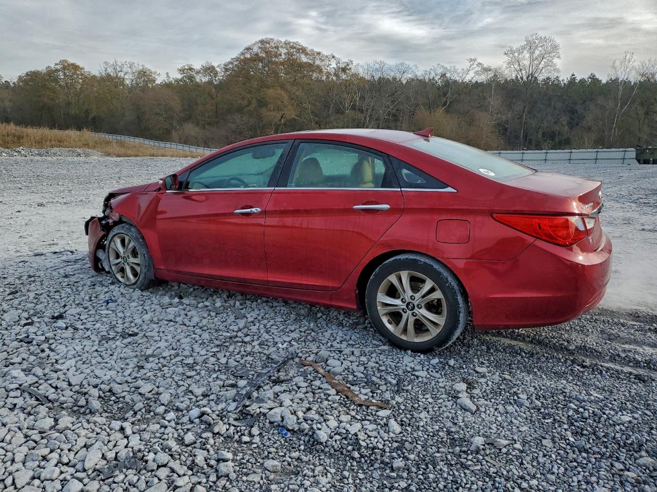 2011 HYUNDAI SONATA SE photo 2