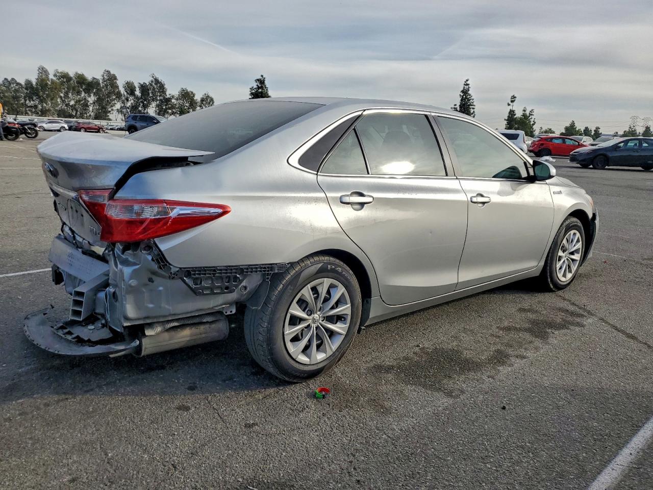 2017 TOYOTA CAMRY HYBRID photo 3
