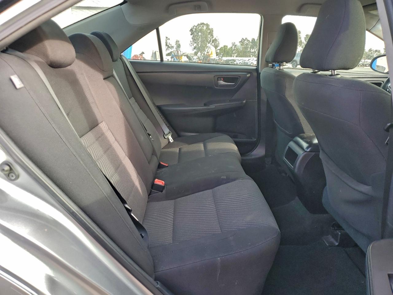 2017 TOYOTA CAMRY HYBRID photo 10