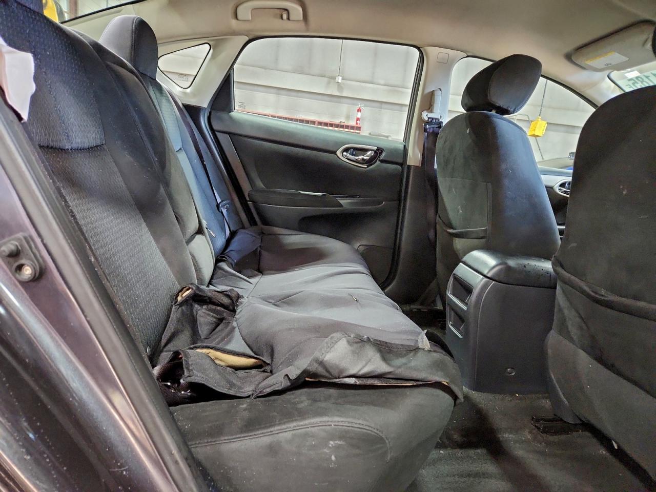 2014 NISSAN SENTRA S photo 10