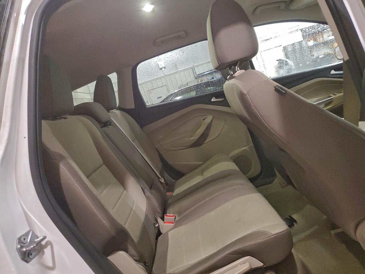 2015 FORD ESCAPE SE photo 10