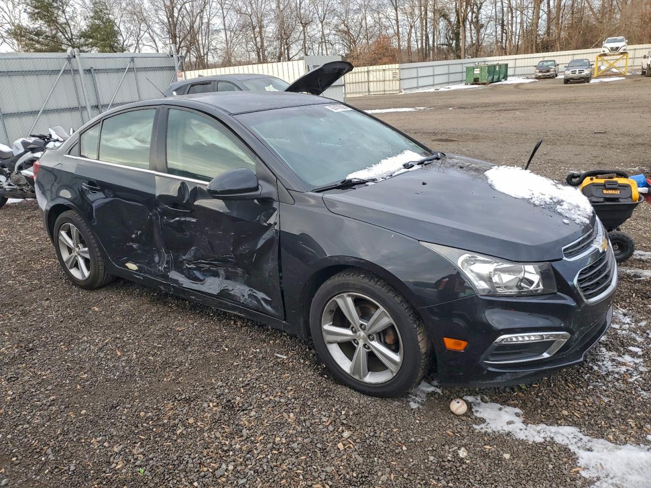 2015 CHEVROLET CRUZE LT photo 4