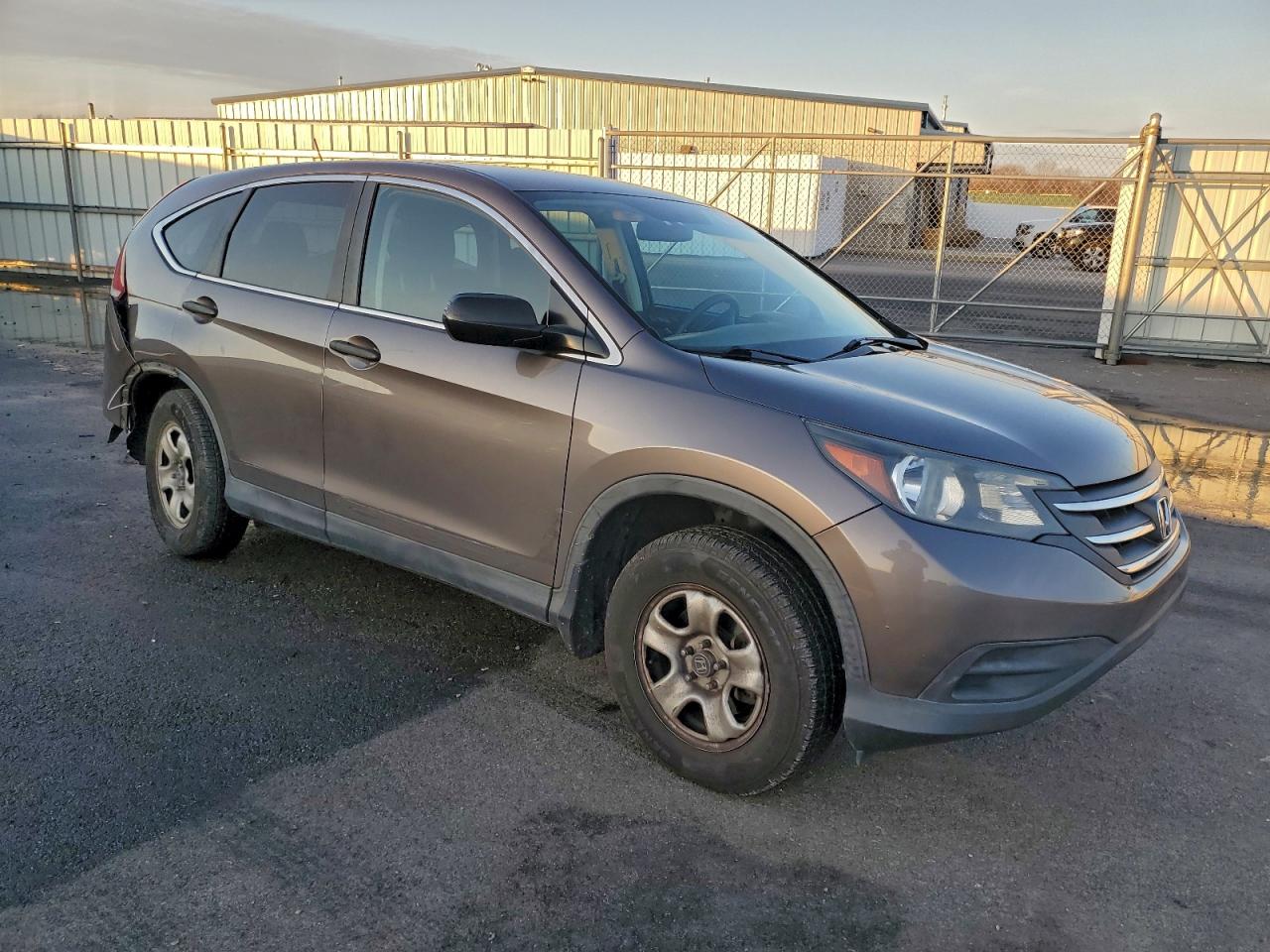 2014 HONDA CR-V LX photo 4