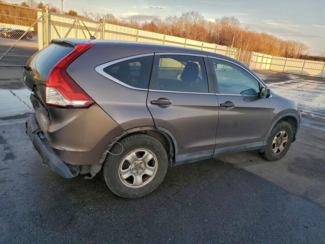 2014 HONDA CR-V LX photo 3