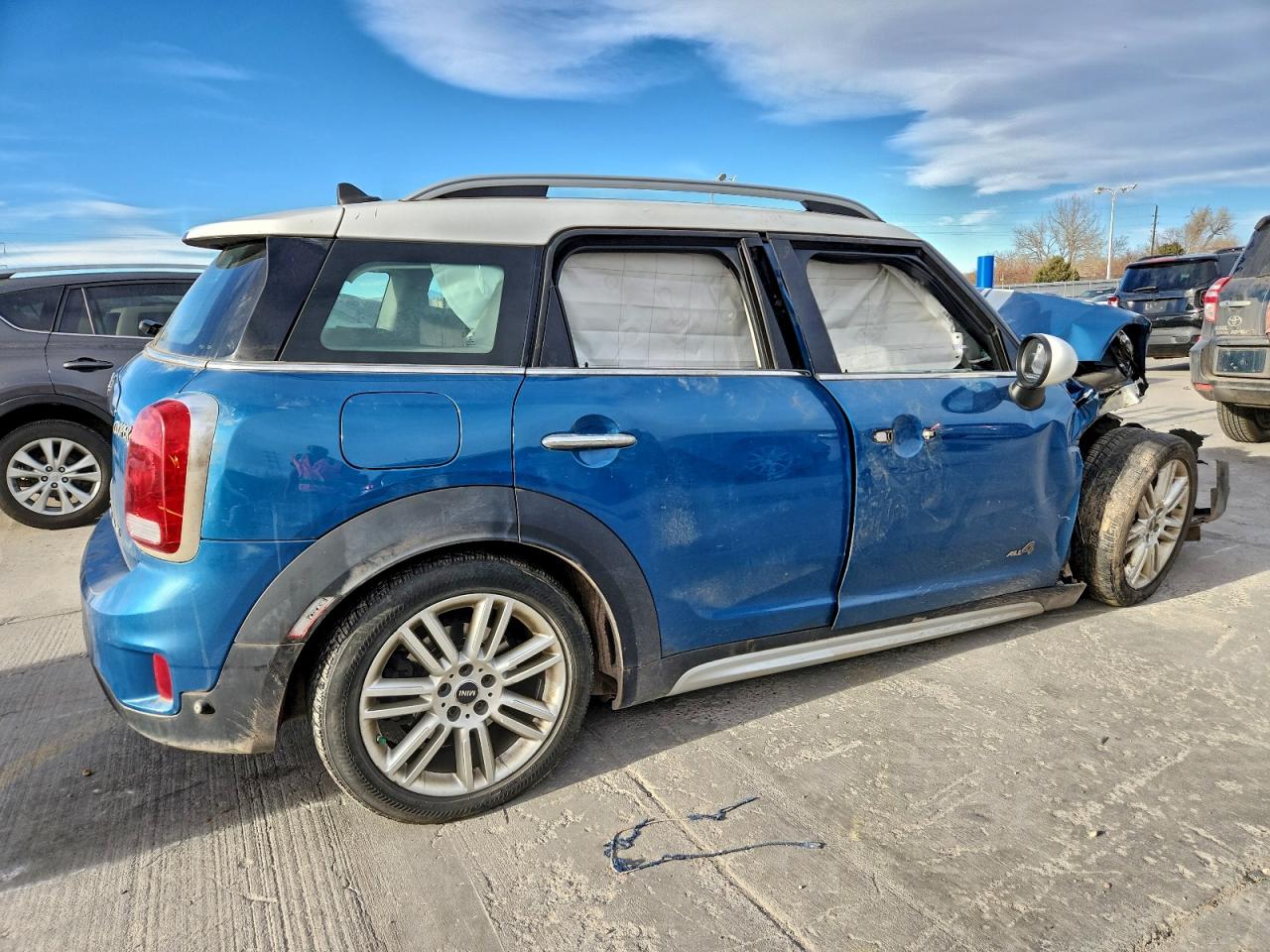 2019 MINI COOPER S E COUNTRYMAN ALL4 photo 3