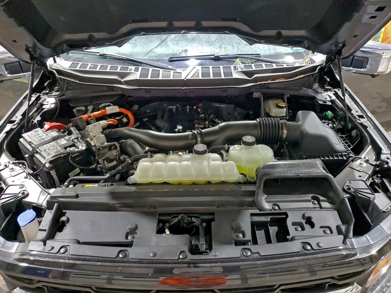 2025 FORD F150 XLT photo 21
