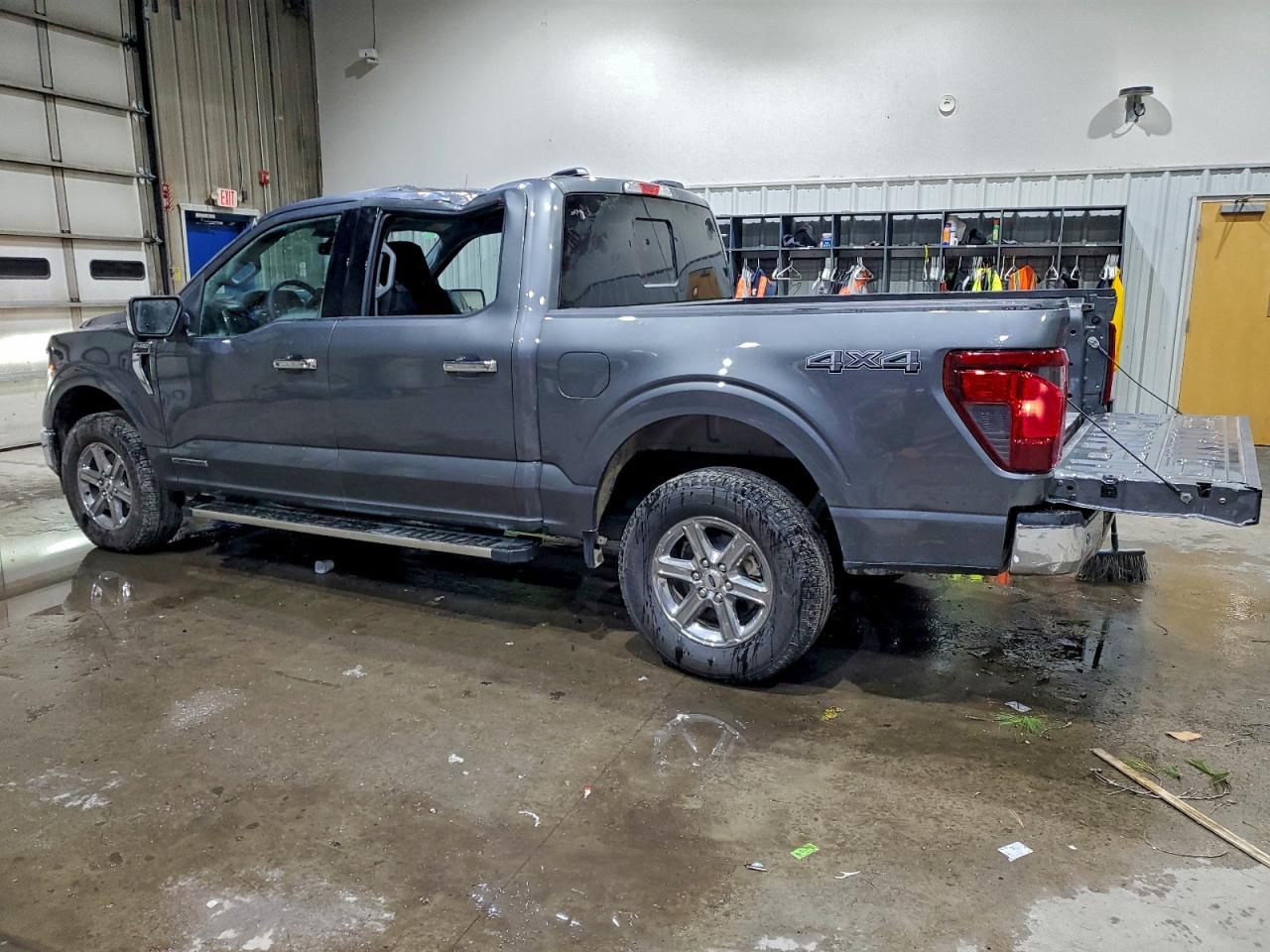 2025 FORD F150 XLT photo 3
