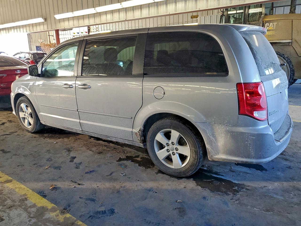 2013 DODGE GRAND CARAVAN SE photo 2