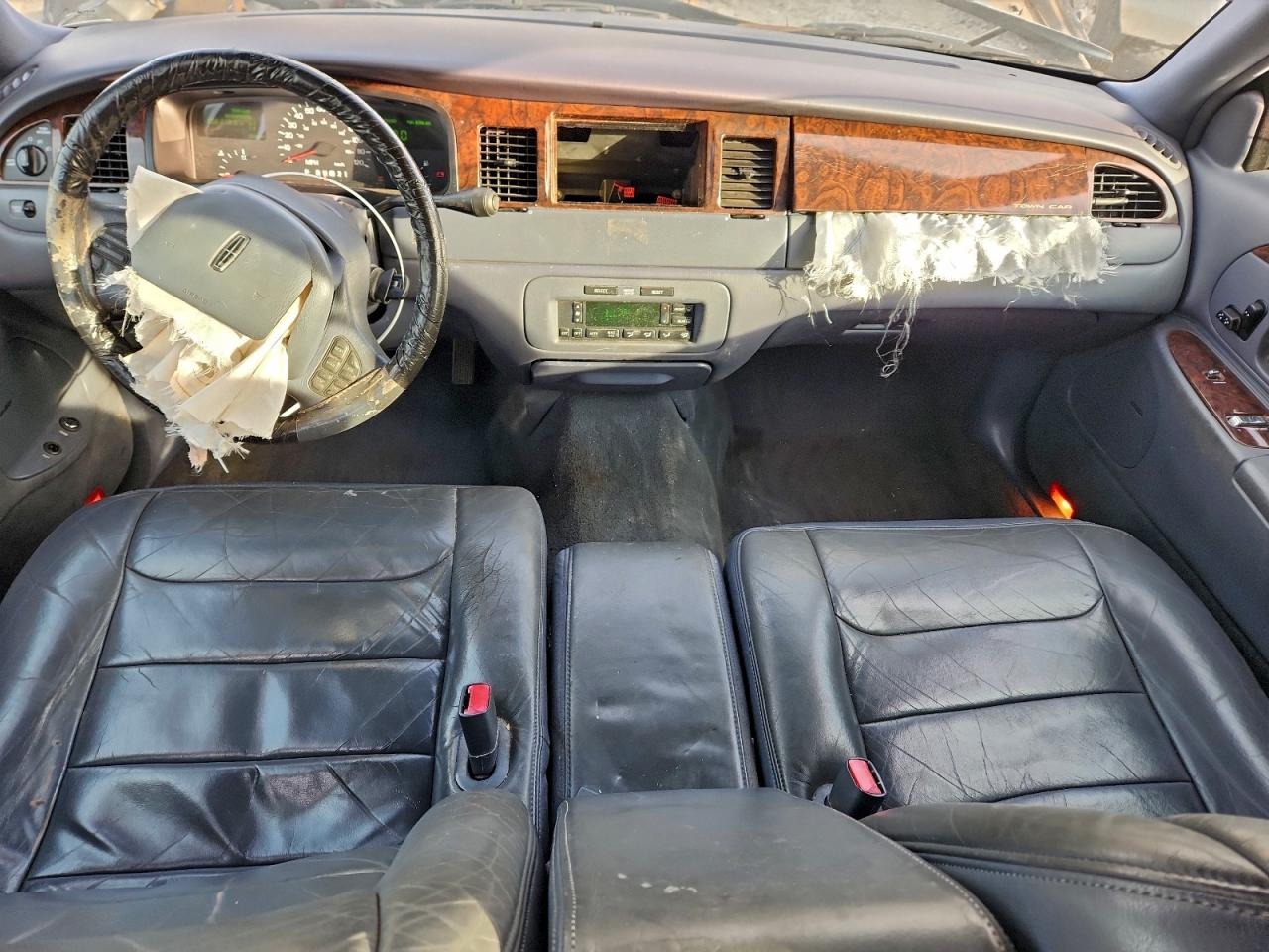 1998 LINCOLN TOWN CAR SIGNATURE photo 8
