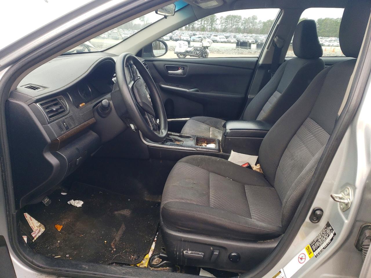2016 TOYOTA CAMRY LE photo 7