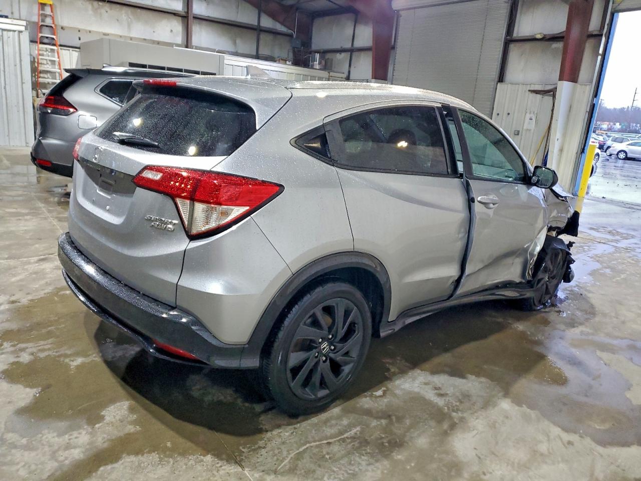 2021 HONDA HR-V SPORT photo 3