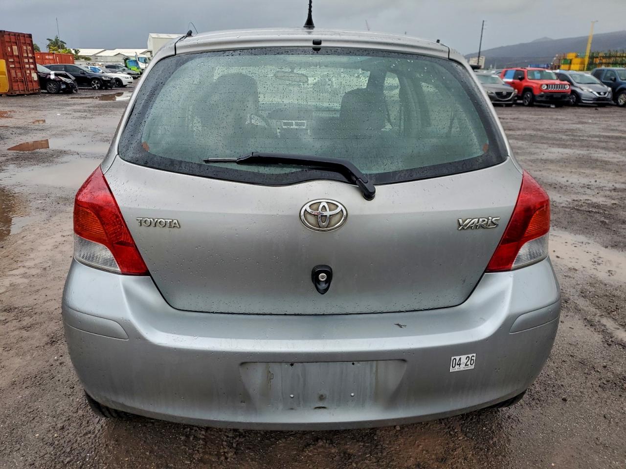 2010 TOYOTA YARIS photo 6