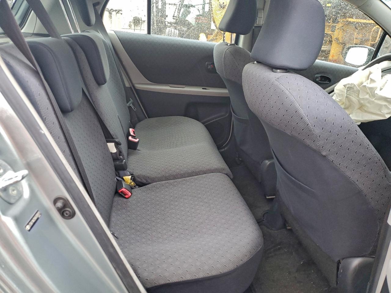2010 TOYOTA YARIS photo 10