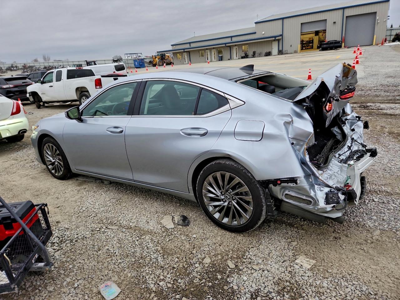 2025 LEXUS ES 350 BASE photo 2