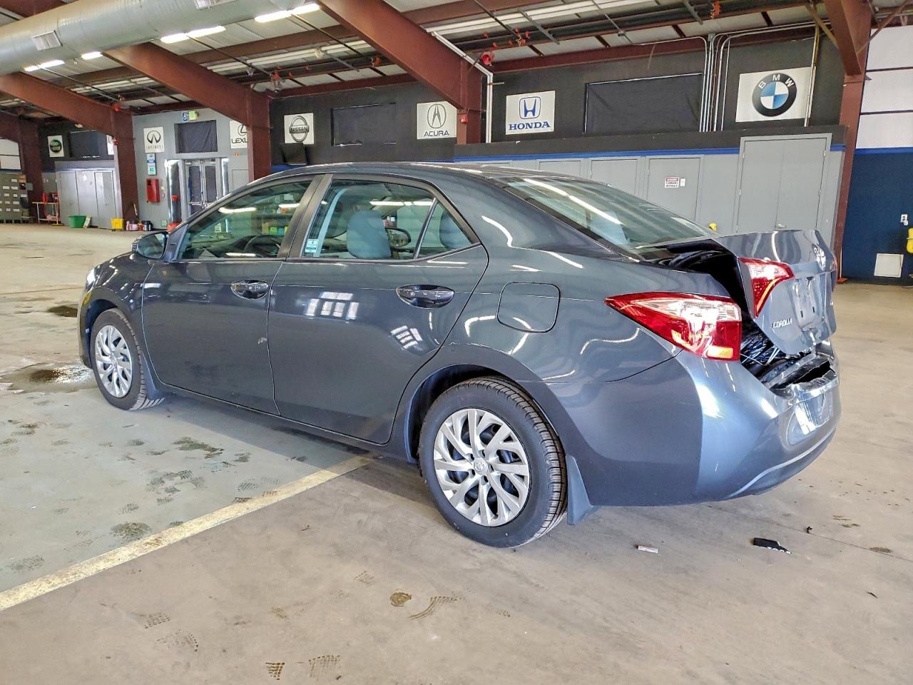 2019 TOYOTA COROLLA L photo 2