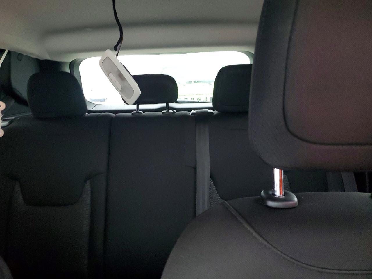 2017 JEEP RENEGADE LATITUDE photo 10