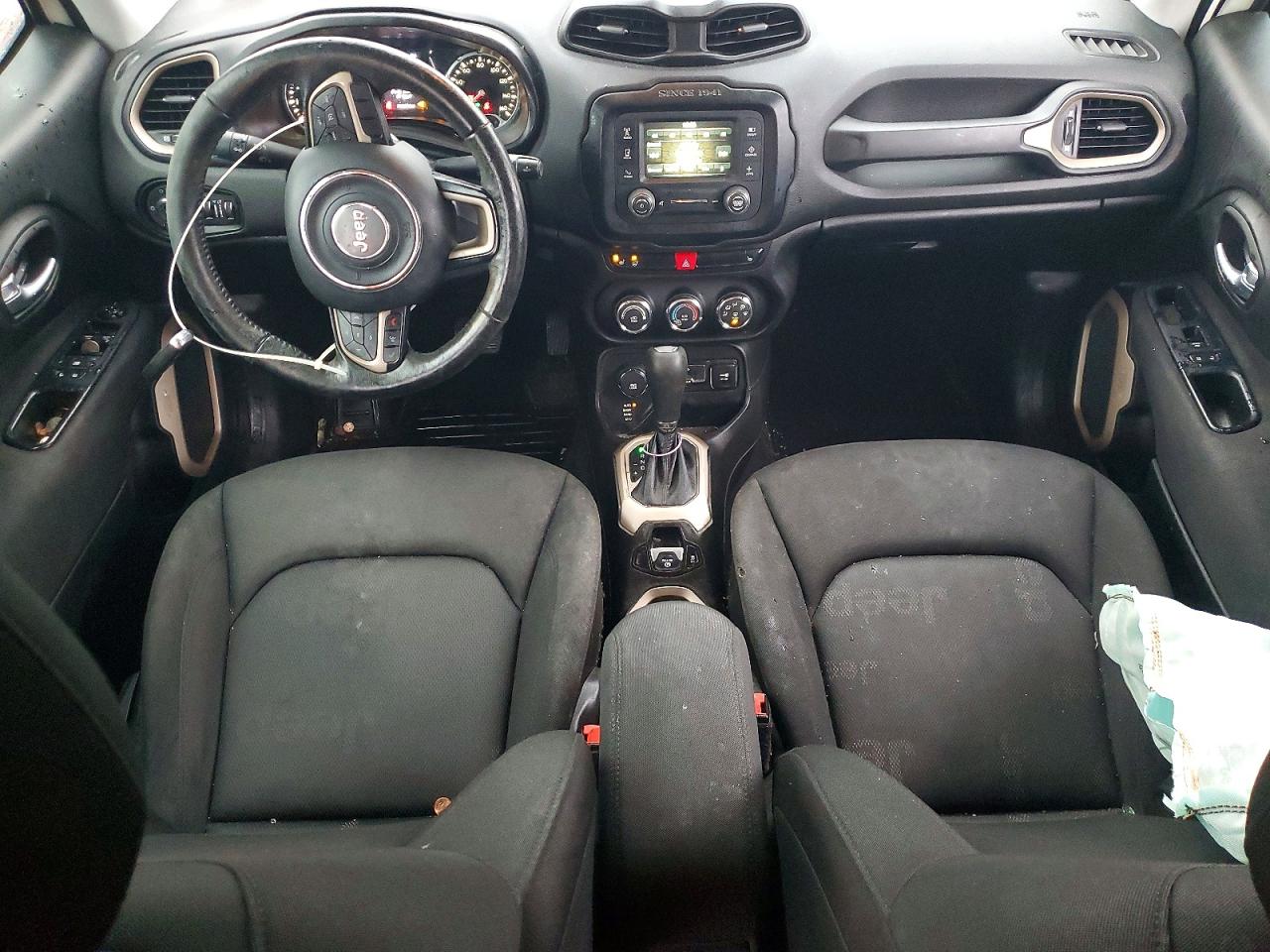 2017 JEEP RENEGADE LATITUDE photo 8