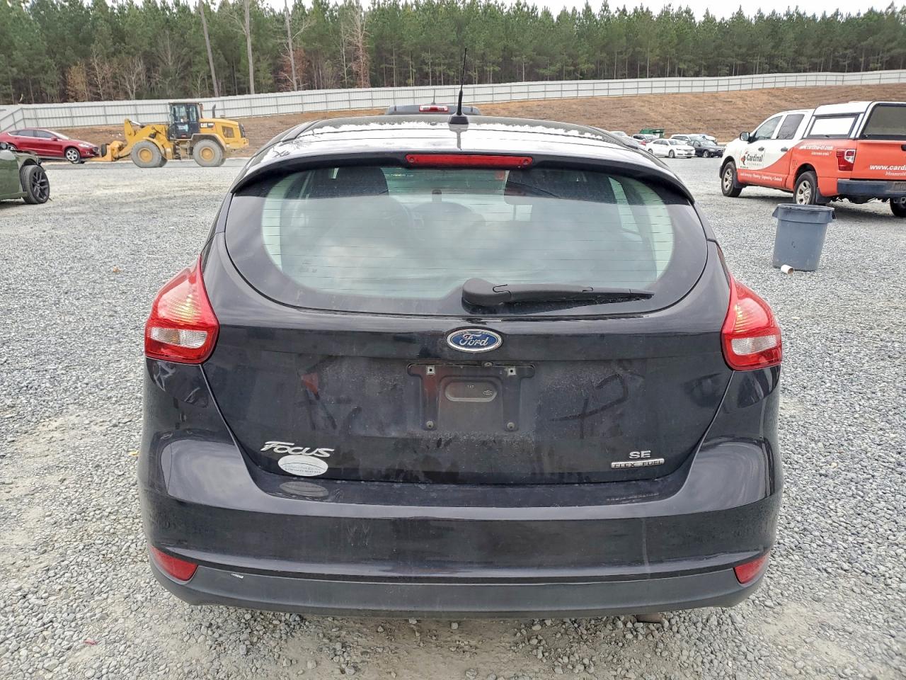2015 FORD FOCUS SE photo 6