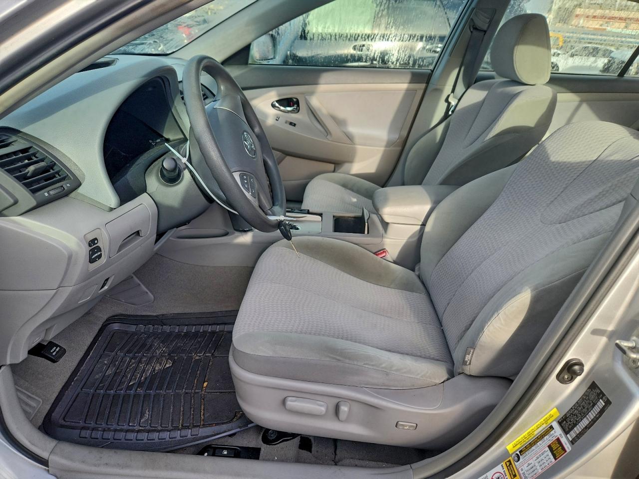 2010 TOYOTA CAMRY BASE photo 7