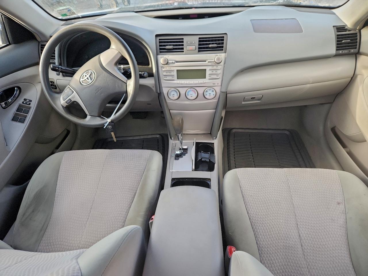 2010 TOYOTA CAMRY BASE photo 8