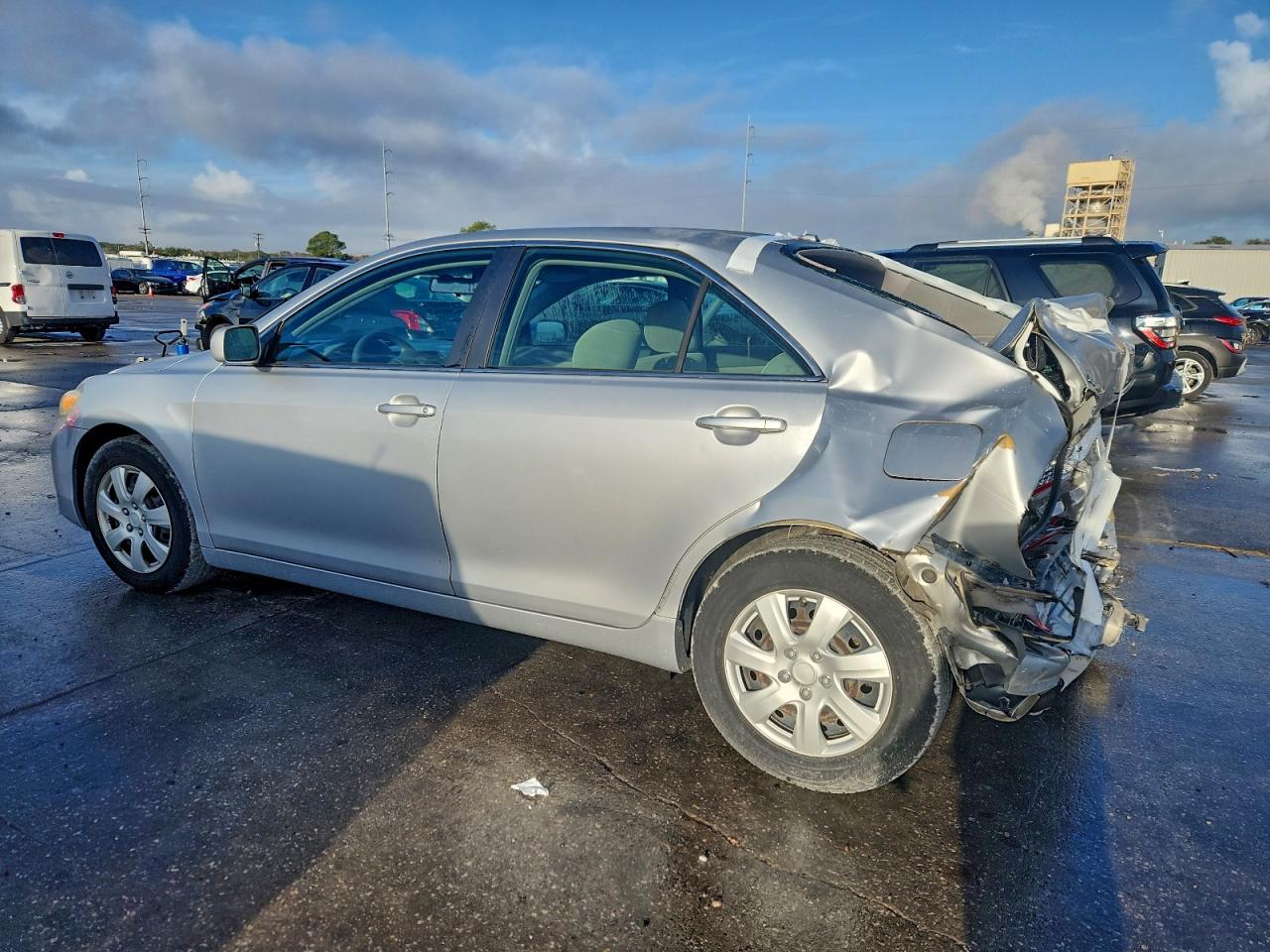 2010 TOYOTA CAMRY BASE photo 2