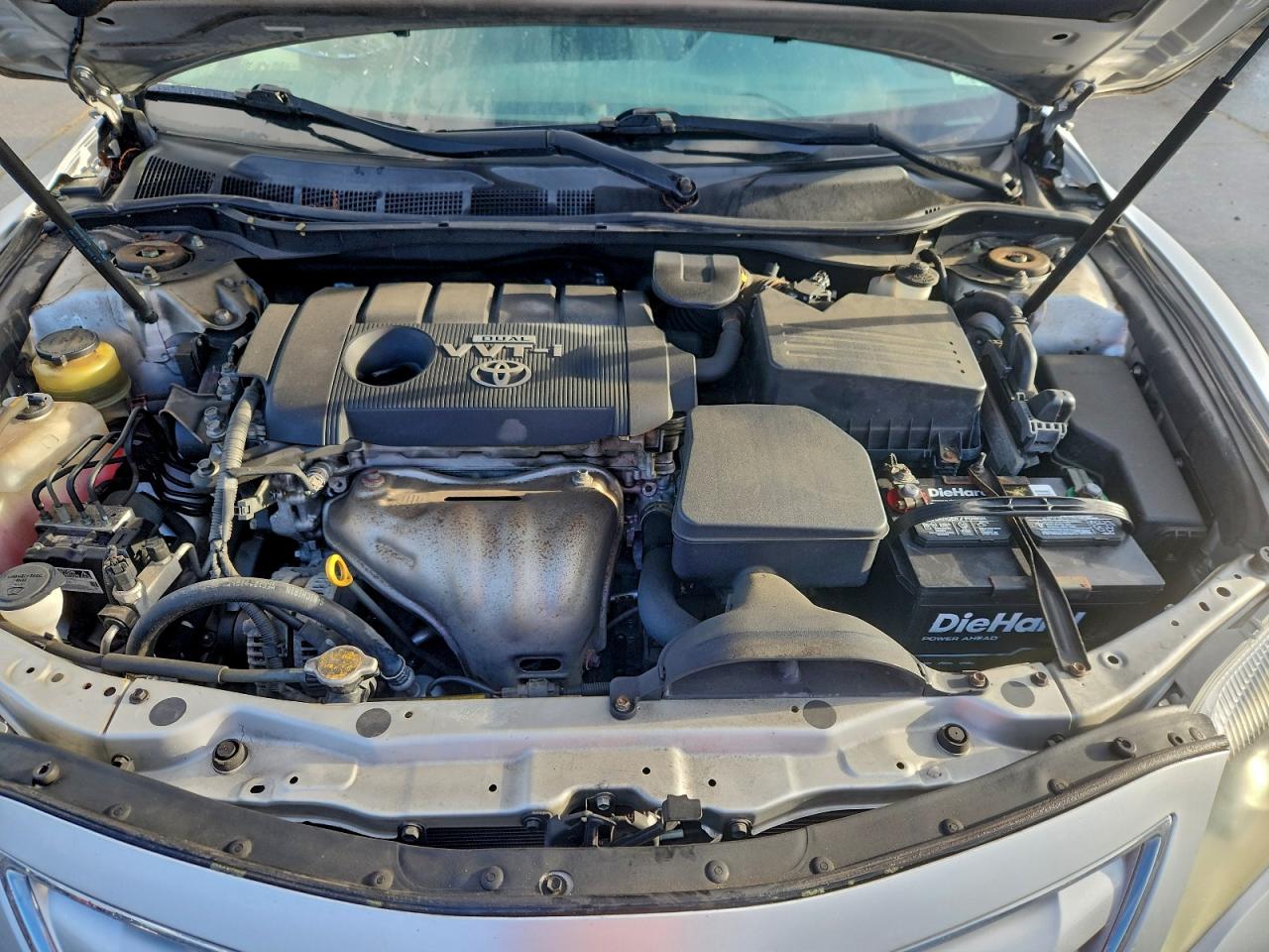 2010 TOYOTA CAMRY BASE photo 11