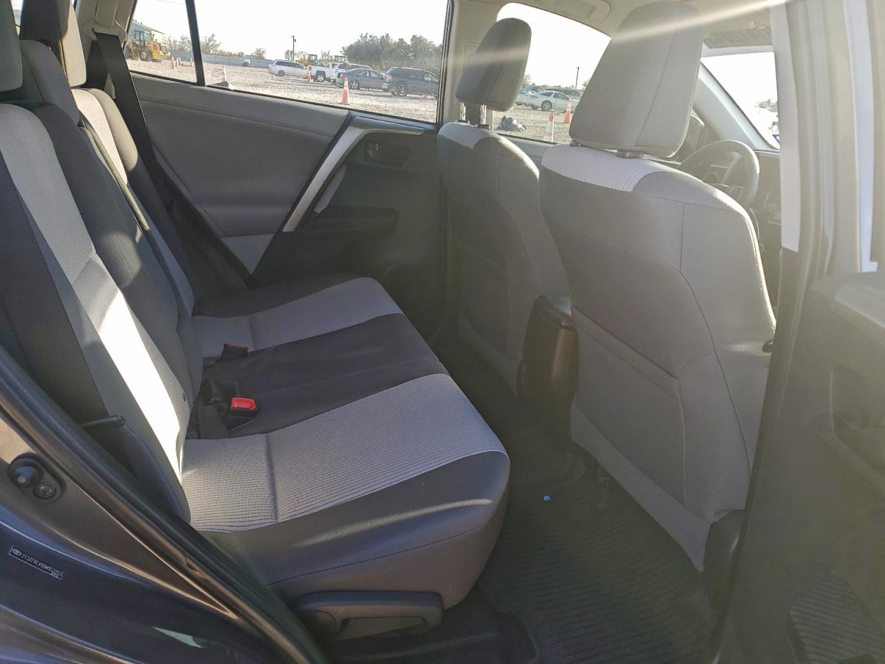 2013 TOYOTA RAV4 LE photo 11