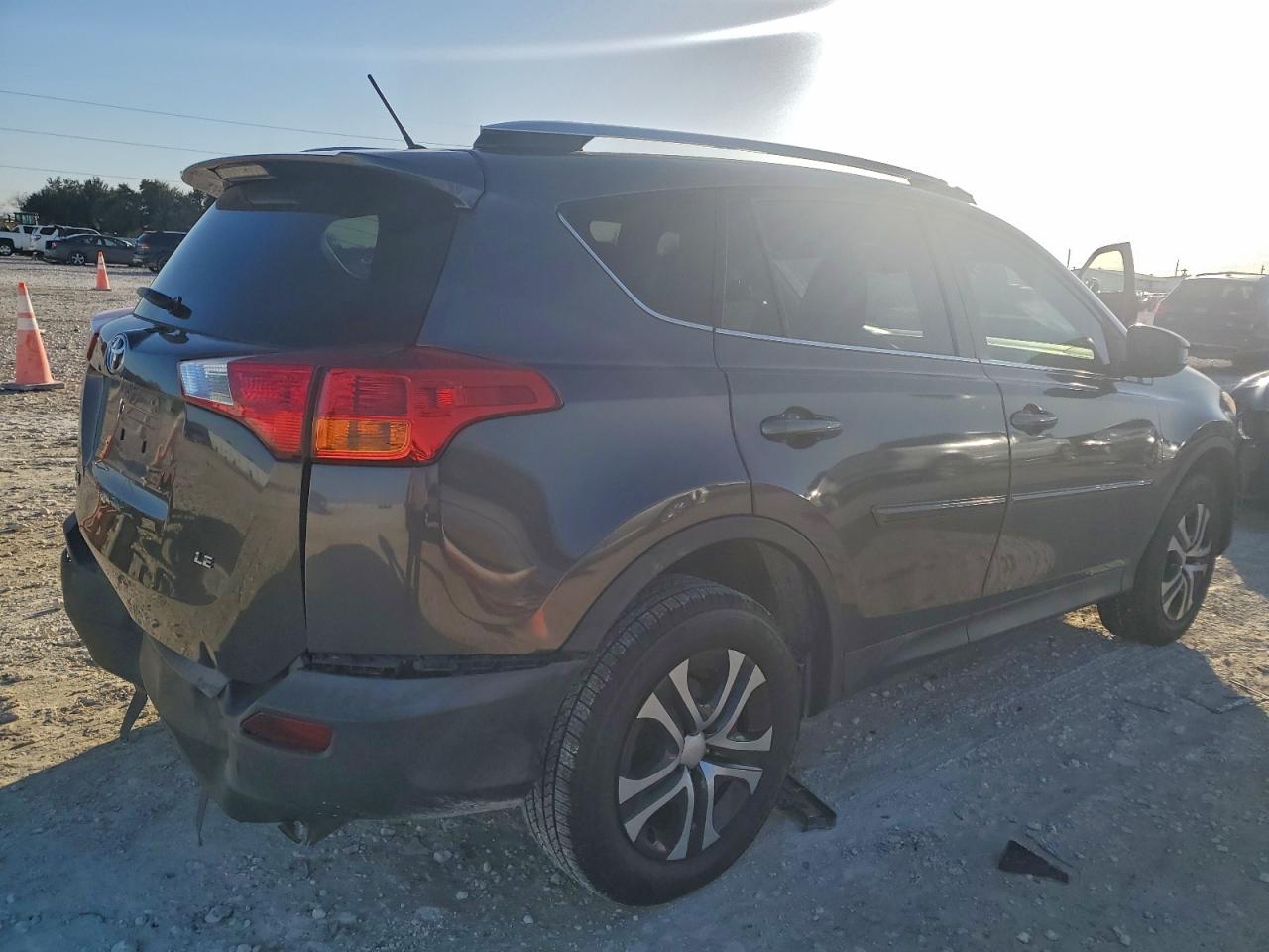 2013 TOYOTA RAV4 LE photo 3