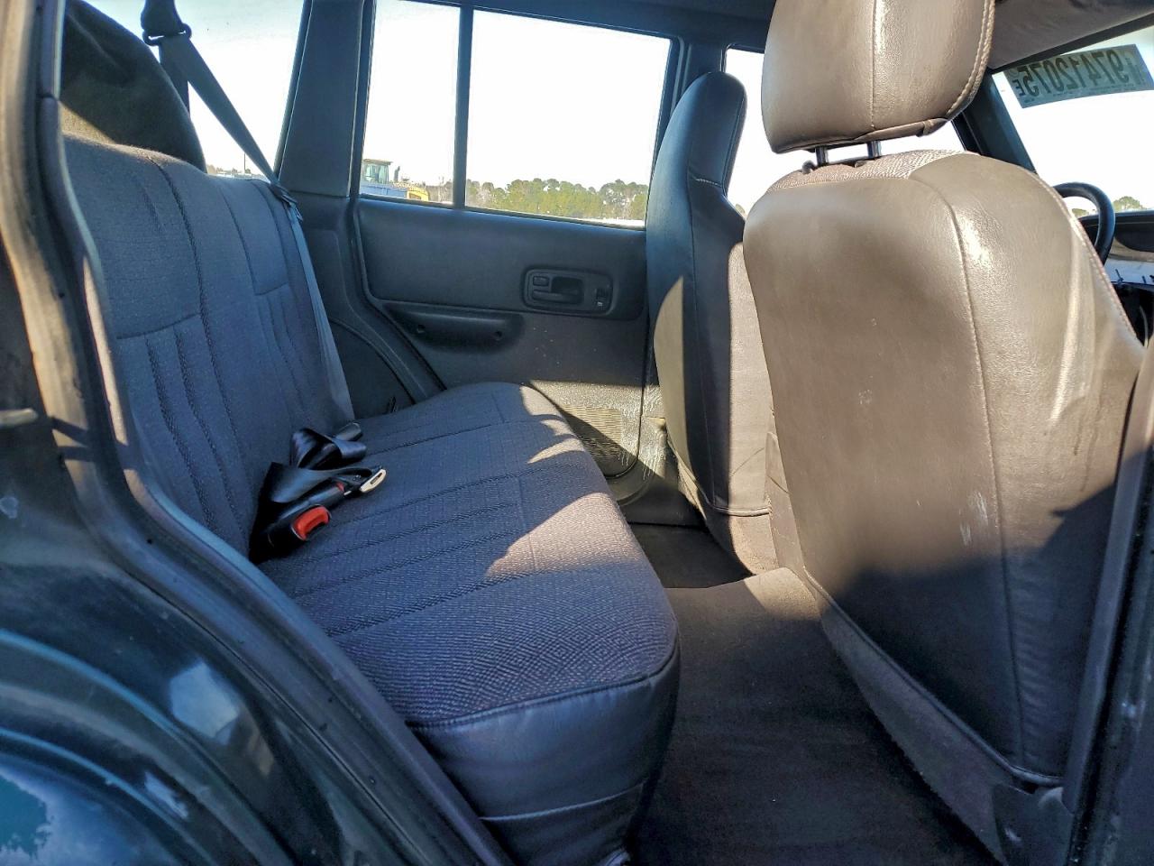 1999 JEEP CHEROKEE SPORT photo 11