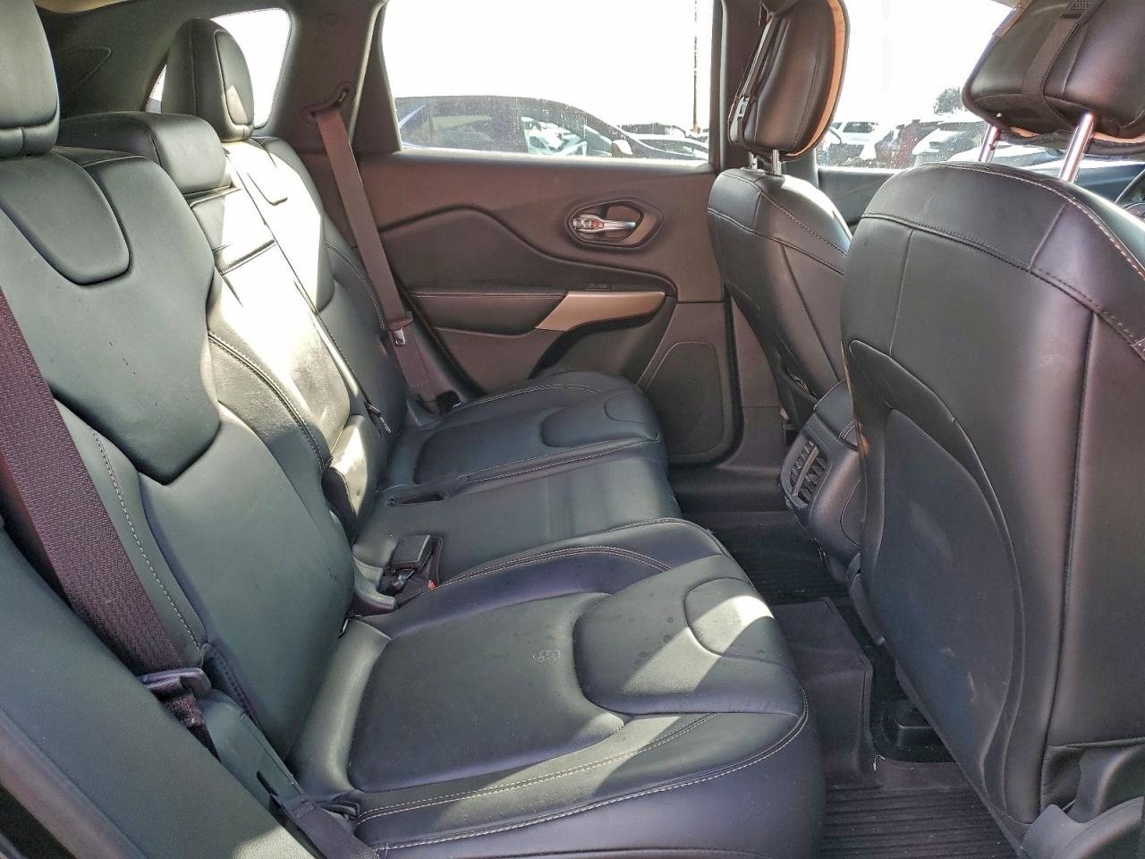 2017 JEEP CHEROKEE LIMITED photo 11
