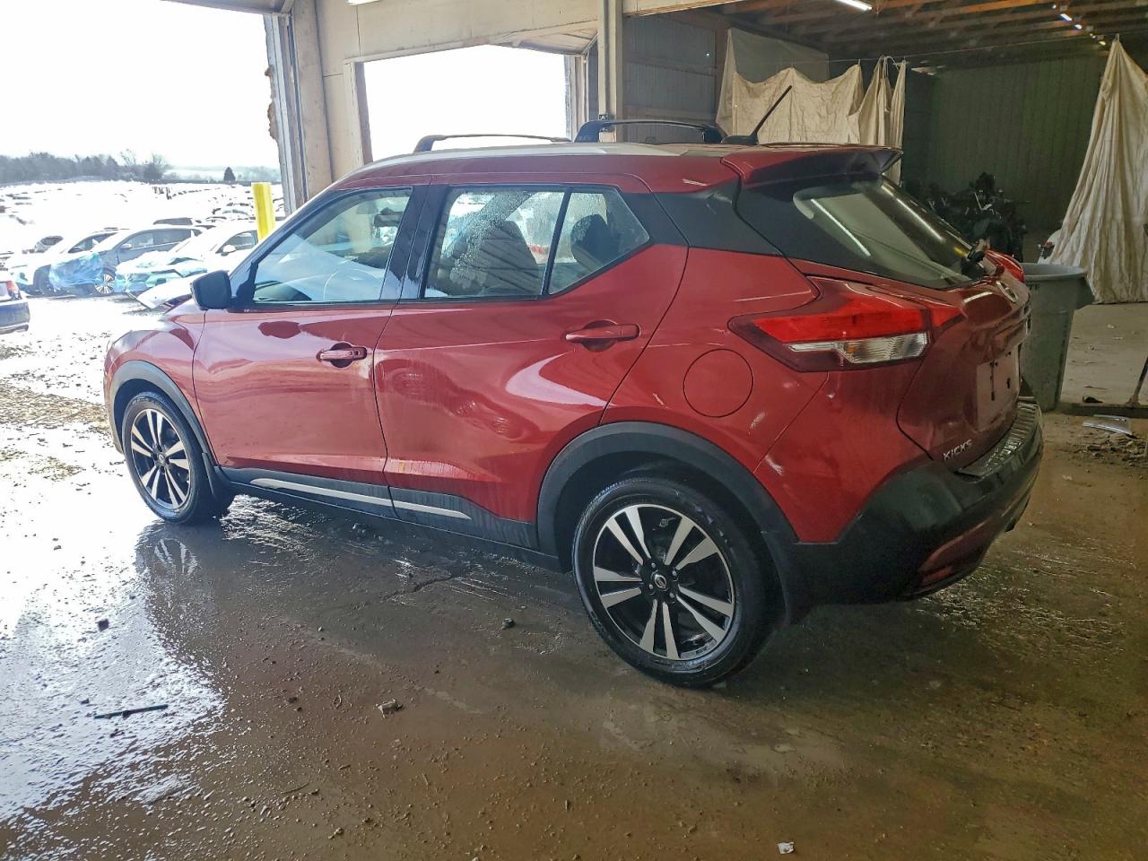 2018 NISSAN KICKS S photo 2