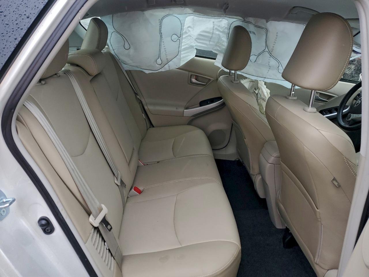 2013 TOYOTA PRIUS photo 28