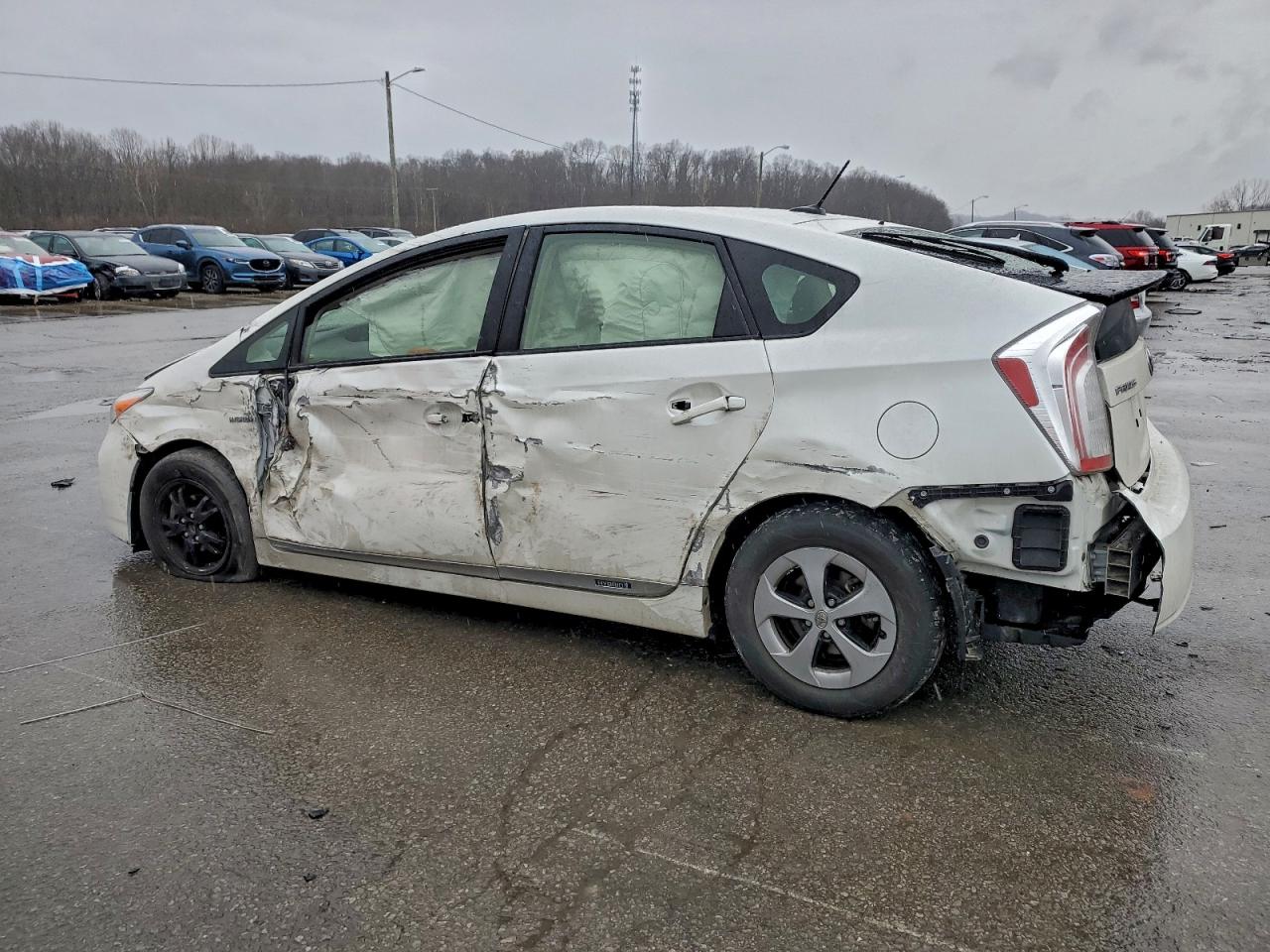 2013 TOYOTA PRIUS photo 4