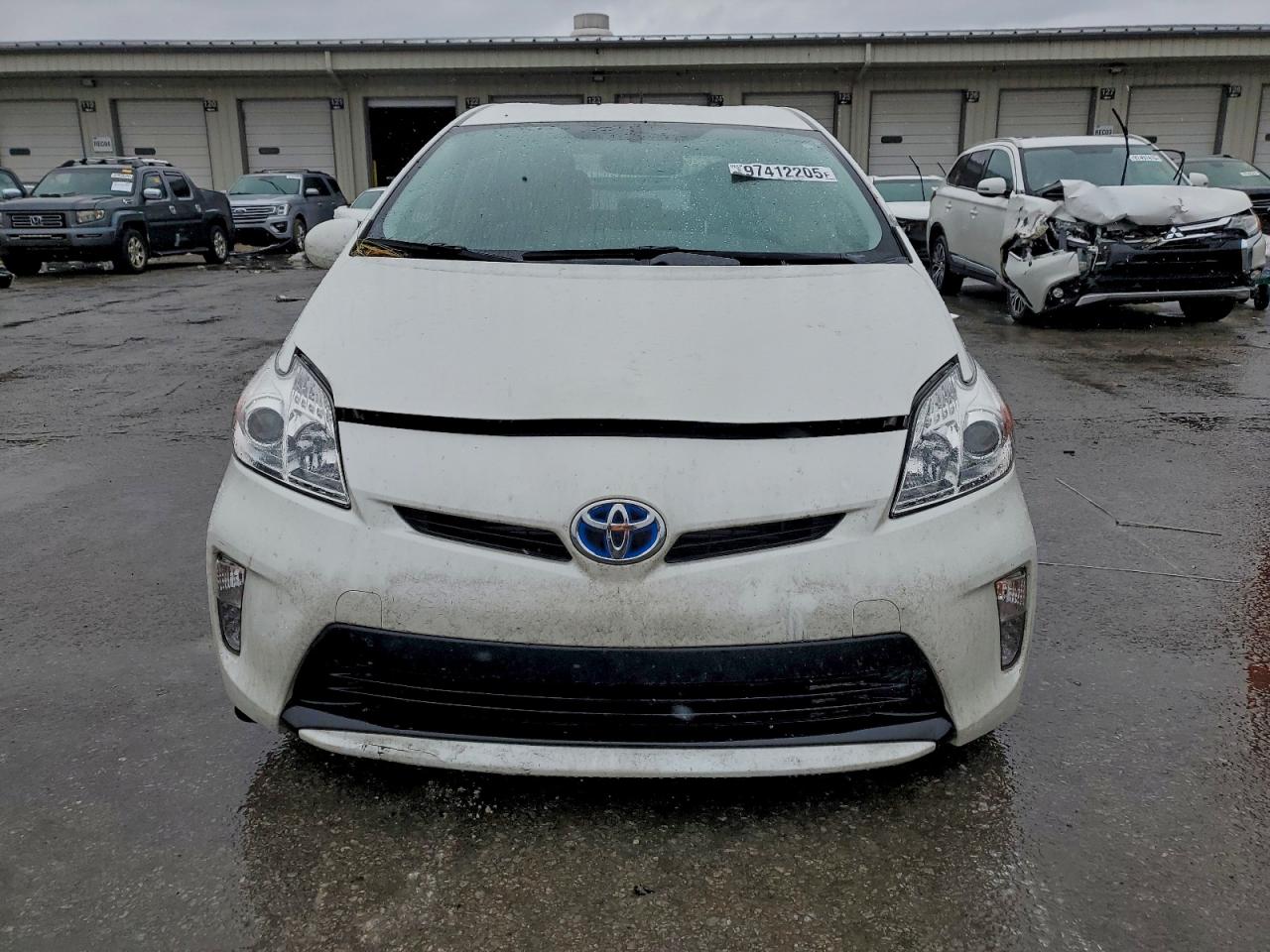 2013 TOYOTA PRIUS photo 13