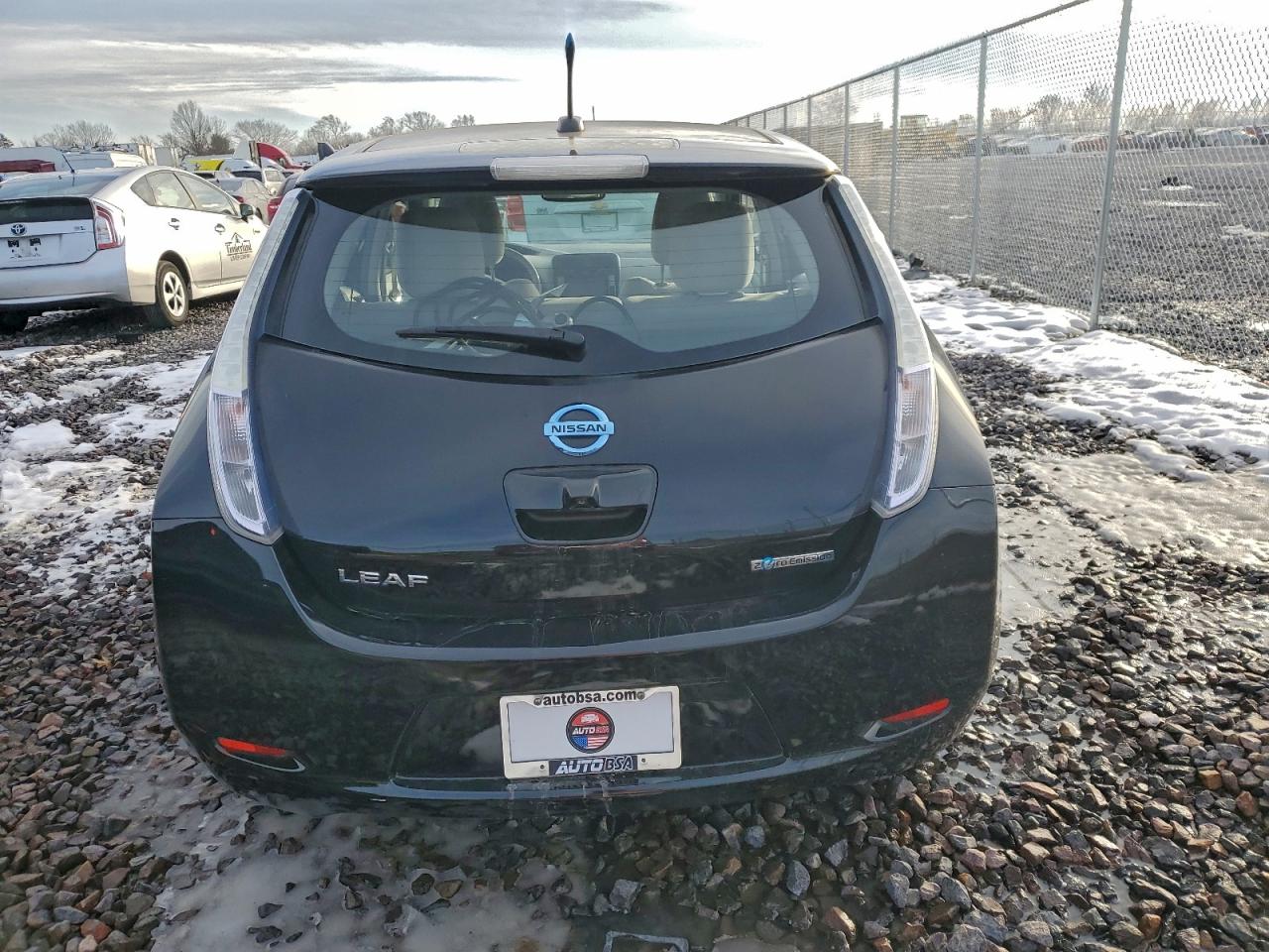 2012 NISSAN LEAF SV photo 16