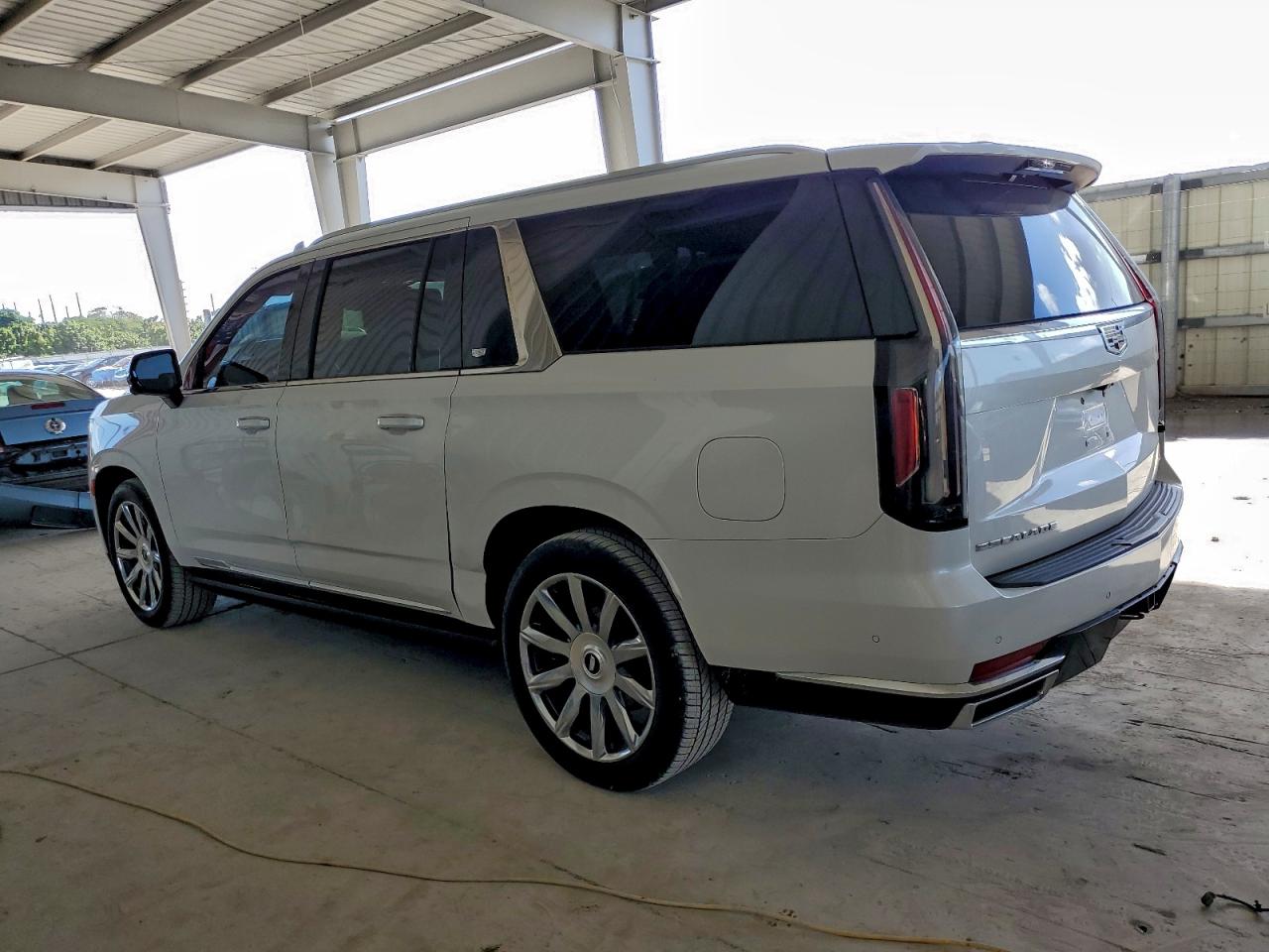 2022 CADILLAC ESCALADE ESV PREMIUM LUXURY PLATINUM photo 4