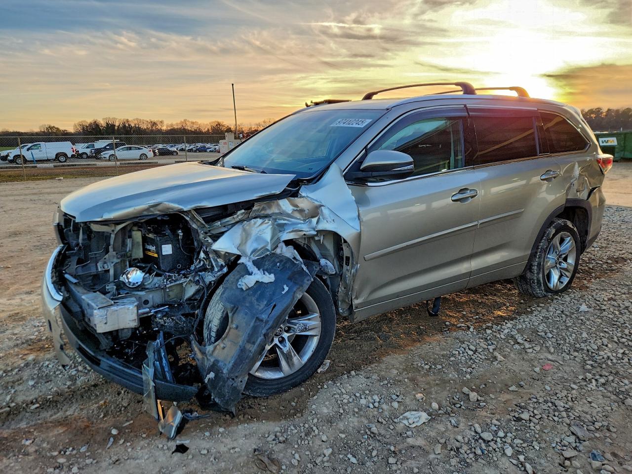 2016 TOYOTA HIGHLANDER